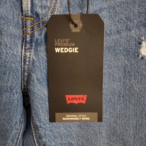Levi's WEDGIE Premium High Rise  Jeans size 25 - Picture 10 of 10